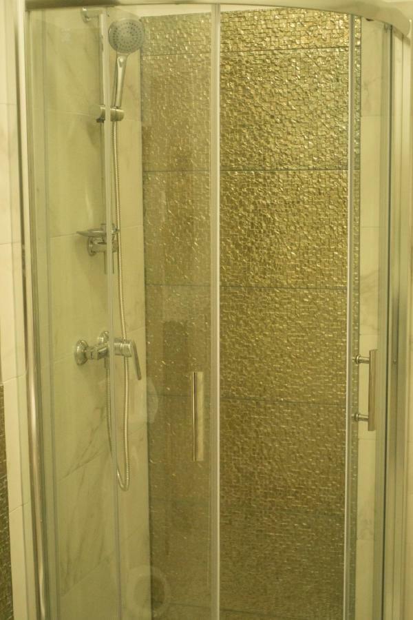 Apartment Neyra 2 Split Bagian luar foto