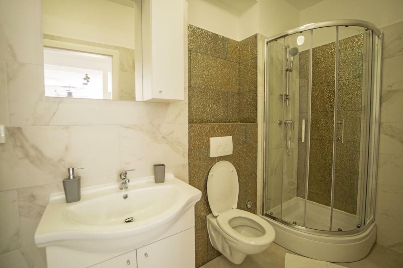 Apartment Neyra 2 Split Bagian luar foto